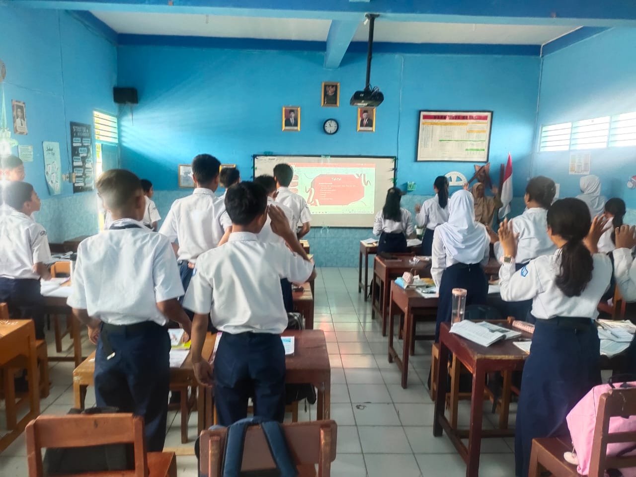 Foto 3 — Mengembangkan Kompetensi Global dan Keterampilan Multimoda Siswa di Kelas 8 SMPN 3 Colomadu