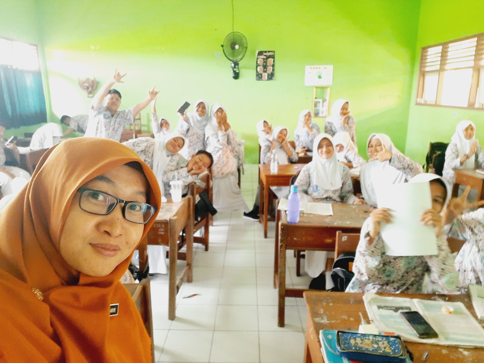 Menerapkan Pembelajaran Berbasis Analisis Data untuk Mengembangkan Kemampuan Berpikir Kritis Peserta Didik