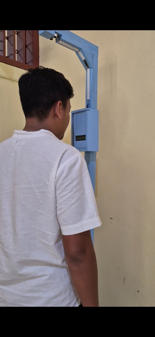 Alat Pengukur Tinggi Badan Otomatis